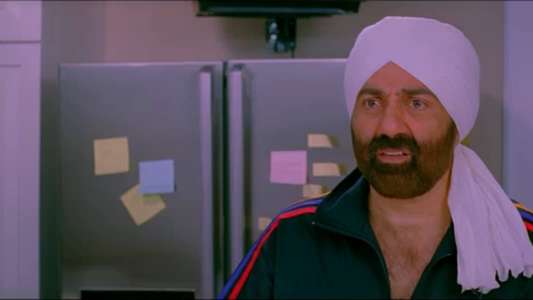 Yamla Pagla Deewana - Backdrops