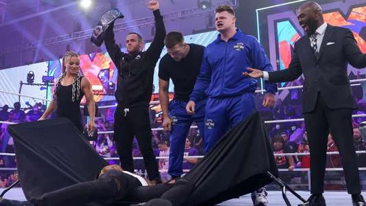 WWE NXT - Backdrops