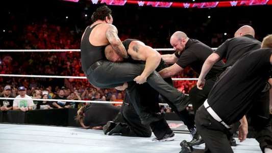 WWE Raw - Backdrops