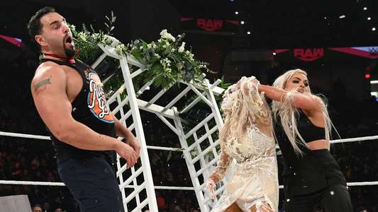 WWE Raw - Backdrops