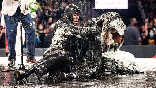 WWE Raw - Backdrops