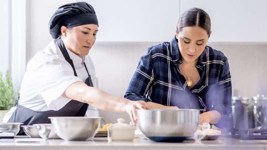 Isabel Preysler: My Christmas - Backdrops