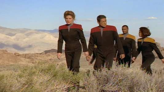 Star Trek: Voyager - Backdrop