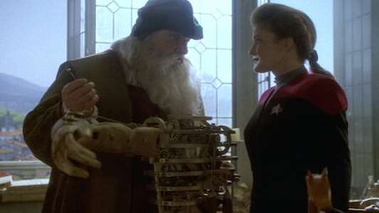 Star Trek: Voyager - Backdrop