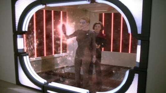 Star Trek: Voyager - Backdrop