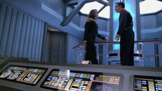 Star Trek: Voyager - Backdrop