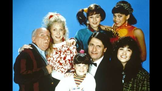 Full House: Rags to Riches - Backdrop