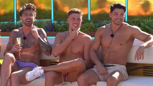 Love Island - Backdrops