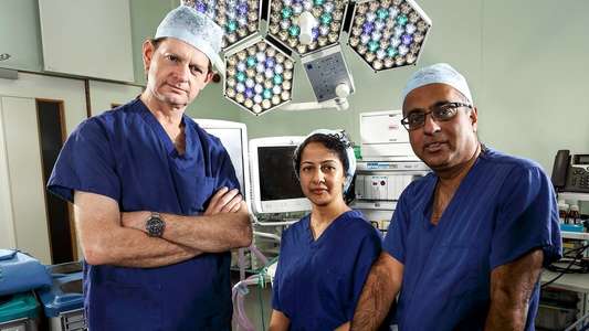 Surgeons: At the Edge of Life - Backdrops