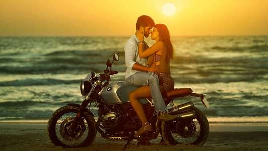 Teri Baaton Mein Aisa Uljha Jiya - Backdrop