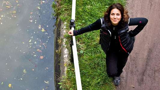 Canal Walks with Julia Bradbury - Backdrop