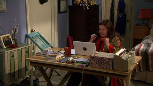 Mike & Molly - Backdrops