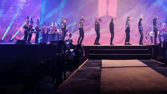 BTS MONUMENTS: BEYOND THE STAR - Backdrops