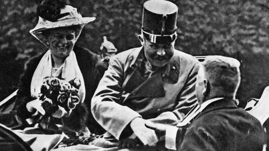 The First World War - Backdrop