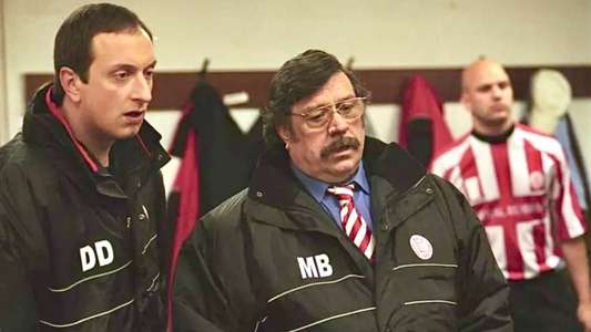 Mike Bassett: Manager - Backdrop
