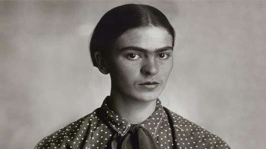 Frida - Backdrop