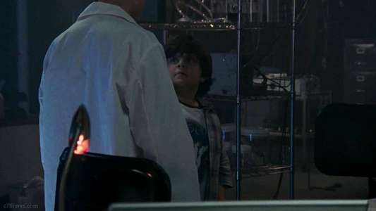 Ace Ventura Jr: Pet Detective - Backdrop
