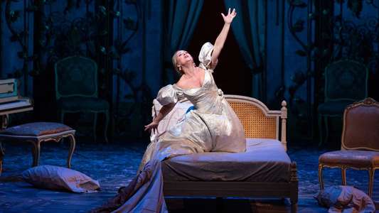 La Traviata - Met Opera Live - Backdrop