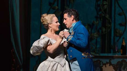 La Traviata - Met Opera Live - Backdrop