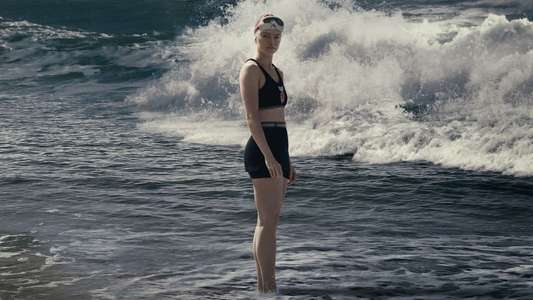 Young Woman and the Sea - Backdrops