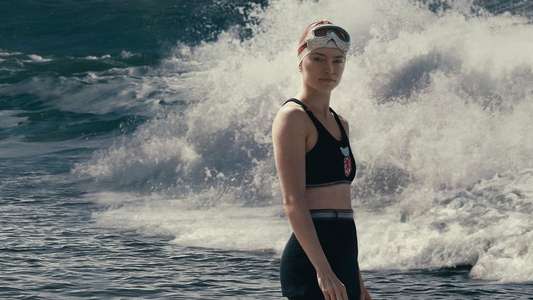 Young Woman and the Sea - Backdrops