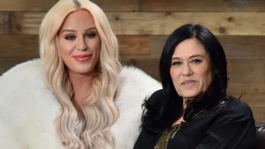 This Is Everything: Gigi Gorgeous - Backdrops