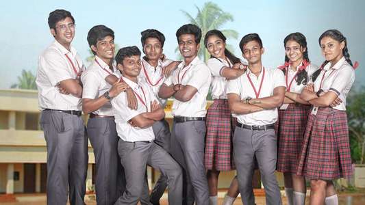 Kana Kaanum Kaalangal - Backdrops