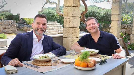 Remarkable Places to Eat - Backdrops