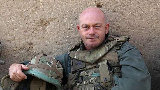 Ross Kemp: Back on the Frontline - Backdrops