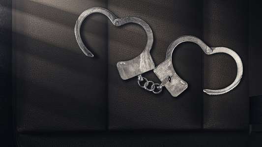 Jailbreak: Love on the Run - Backdrops