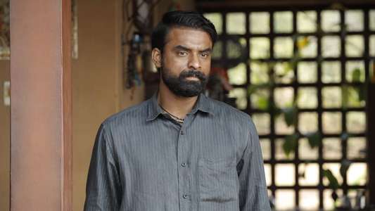 A.R.M (Ajayante Randam Moshanam) - Backdrops