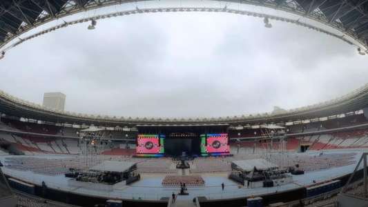 Harta Tahta Raisa - Backdrops