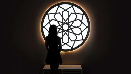 Love Is Blind  Habibi - Backdrops