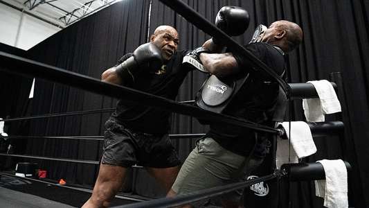 Countdown: Paul vs. Tyson - Backdrops