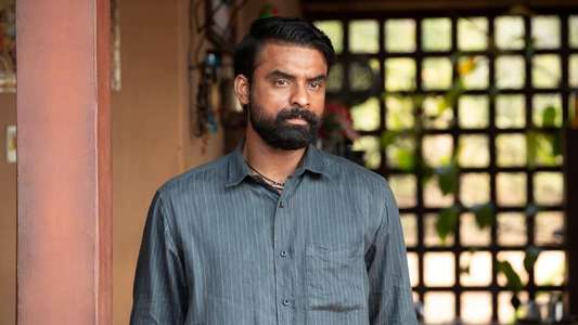 A.R.M (Ajayante Randam Moshanam) - Backdrops