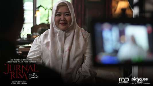 Jurnal Risa by Risa Saraswati - Backdrops
