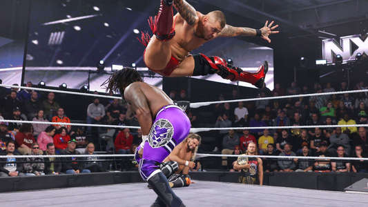 WWE NXT - Backdrops