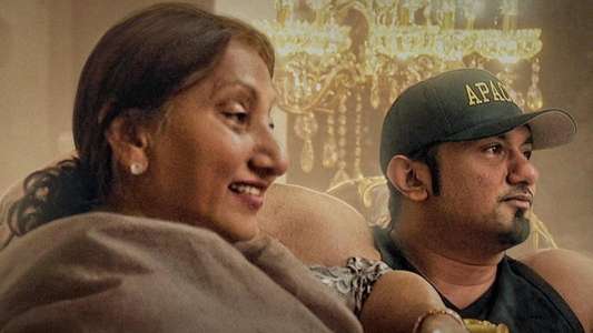 Yo Yo Honey Singh: Famous - Backdrops