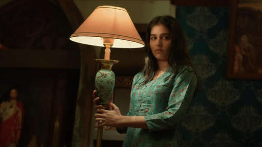 Ennu Swantham Punyalan - Backdrops