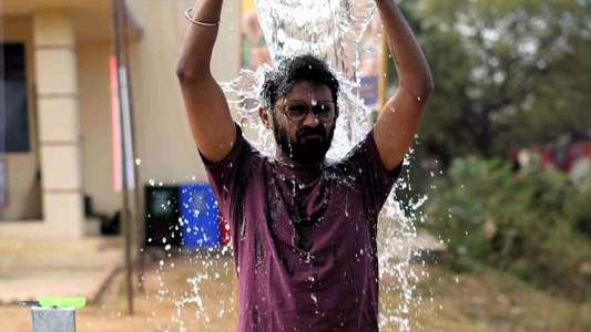 Thalaivettiyaan Paalayam - Backdrops
