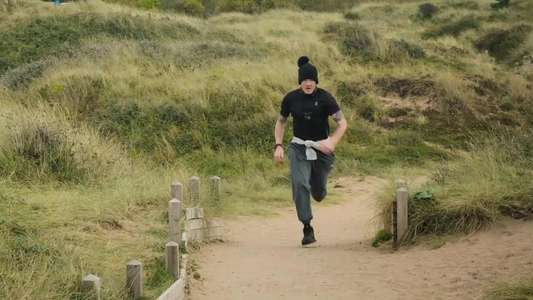 Celebrity Hunted - Backdrops