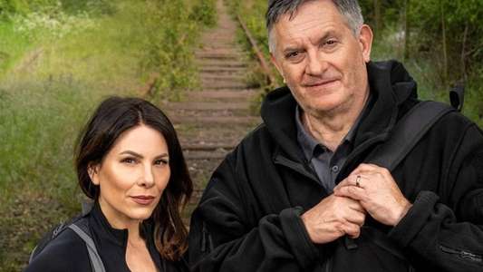 Celebrity Hunted - Backdrops