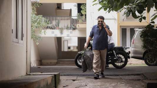 Dominic and The Ladies' purse - Backdrops