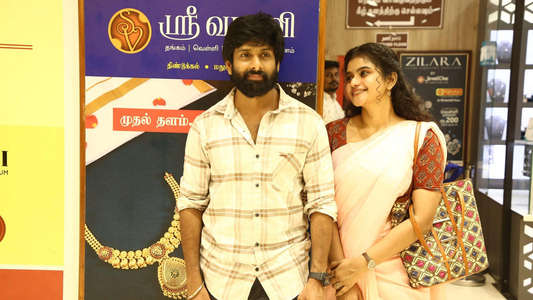 Family Padam - Backdrops