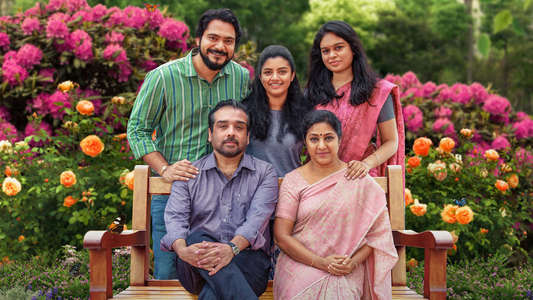 Kaadhal Enbadhu Podhu Udamai - Backdrops