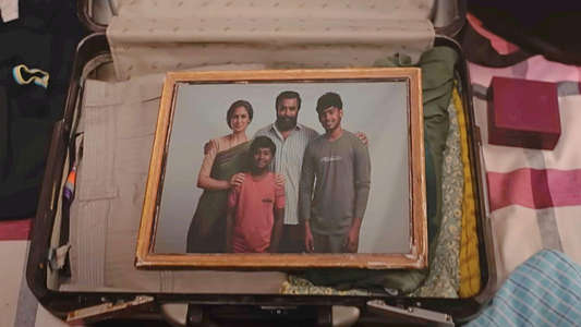 Tourist Family - Backdrops
