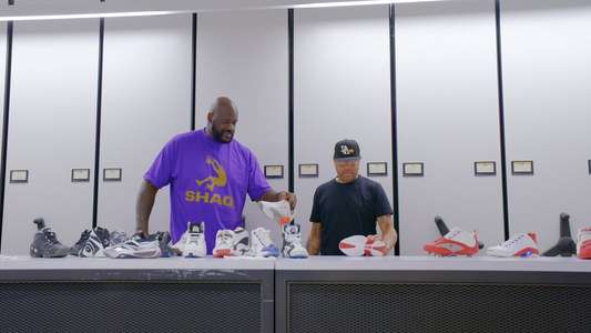 Power Moves with Shaquille O'Neal - Backdrops