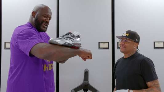 Power Moves with Shaquille O'Neal - Backdrops
