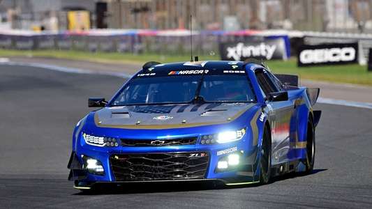 American Thunder: NASCAR to Le Mans - Backdrops