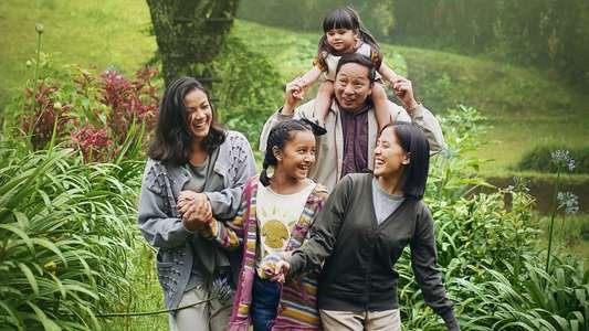 Cemara's Family 2 - Backdrops